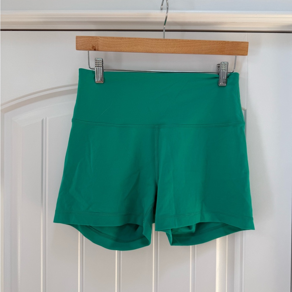 Lululemon Wunder Under Train “Contour Fit” High-Rise Shorts 4”